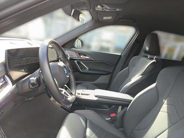 BMW IX1 EDrive20 — photo 14