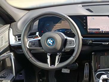 BMW IX1 EDrive20 — photo 16