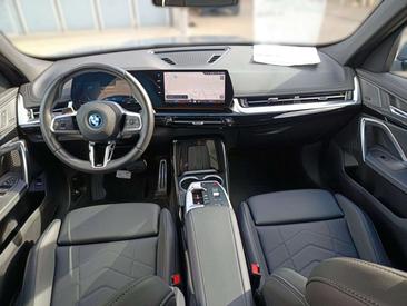 BMW IX1 EDrive20 — photo 19