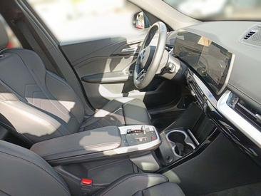 BMW IX1 EDrive20 — photo 22