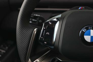 BMW iX3 40 — photo 15