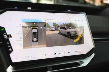 BMW iX3 40 — photo 19