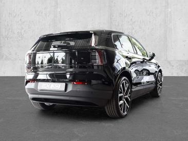 Volvo EX30 Single Motor Extended Range — photo 2