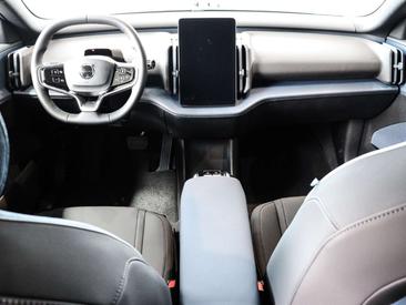 Volvo EX30 Single Motor Extended Range — photo 5