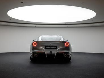 Ferrari F12 Berlinetta — photo 4