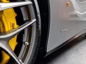 Ferrari F12 Berlinetta — photo 19