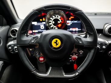Ferrari F12 Berlinetta — photo 27