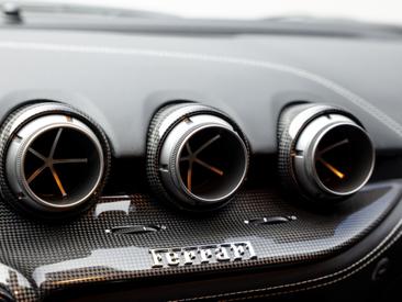Ferrari F12 Berlinetta — photo 34