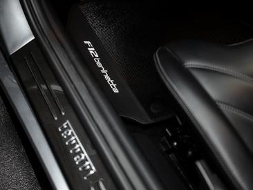 Ferrari F12 Berlinetta — photo 39