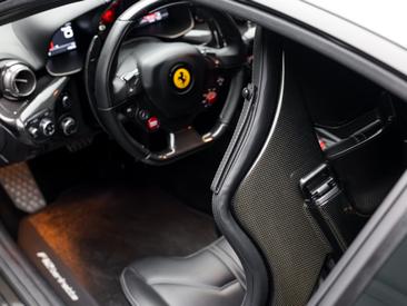 Ferrari F12 Berlinetta — photo 45