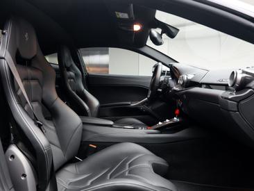Ferrari F12 Berlinetta — photo 47