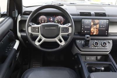 Land Rover Defender 110 P400e