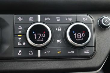 Land Rover Defender 110 P400e — photo 18