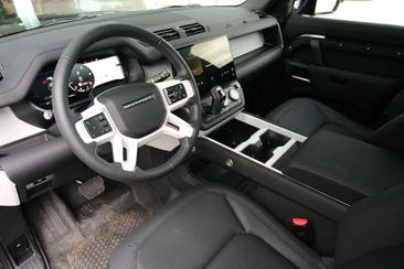 Land Rover Defender 110 D250 — photo 11