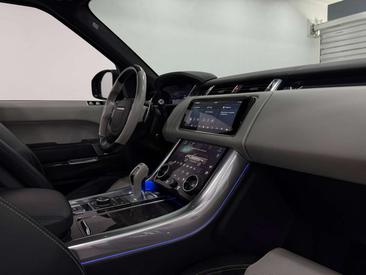 Land Rover Range Rover Sport SVR — photo 18