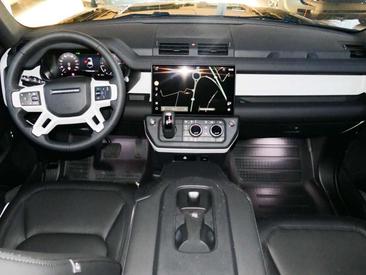 Land Rover Defender 110 D250 — photo 5