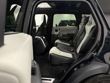 Land Rover Range Rover Sport SVR — photo 26