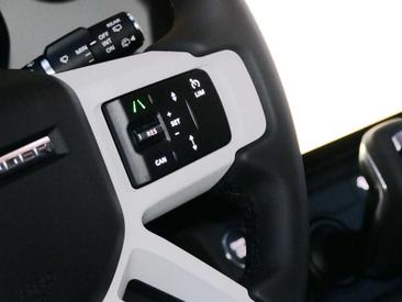 Land Rover Defender 110 D250 — photo 11