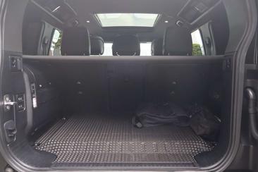 Land Rover Defender 110 P400e — photo 46