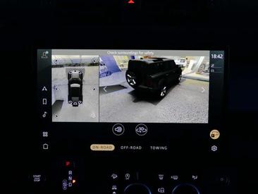 Land Rover Defender 110 D250 — photo 15