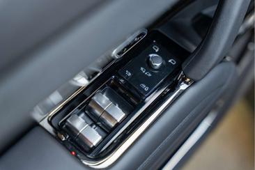 Land Rover Range Rover Sport SV — photo 21