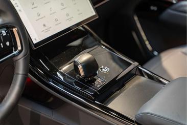 Land Rover Range Rover Sport SV — photo 28