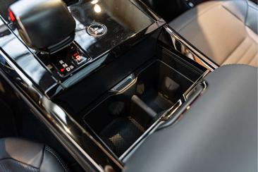 Land Rover Range Rover Sport SV — photo 31