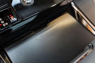 Land Rover Range Rover Sport SV — photo 32