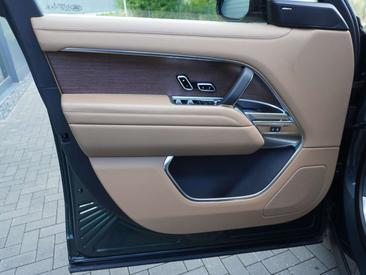 Land Rover Range Rover D350 — photo 16