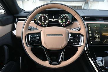 Land Rover Range Rover Sport P550e — photo 16