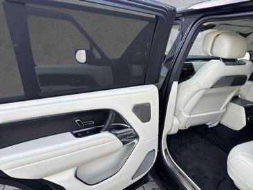 Land Rover Range Rover D350 — photo 11