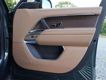 Land Rover Range Rover D350 — photo 37