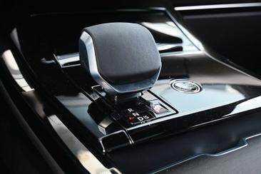 Land Rover Range Rover Sport P550e — photo 38