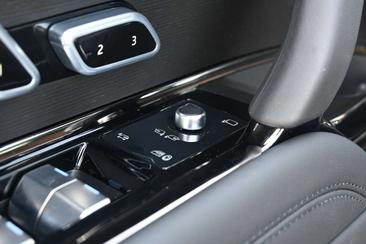 Land Rover Range Rover Sport P550e — photo 42