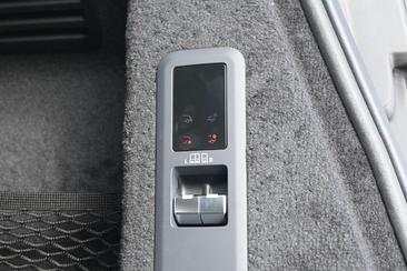 Land Rover Range Rover Sport P550e — photo 44