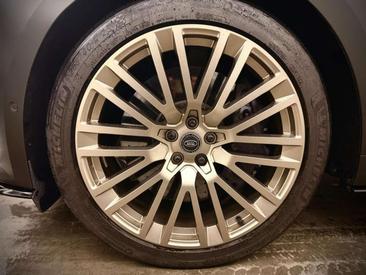 Land Rover Range Rover Sport SV — photo 11