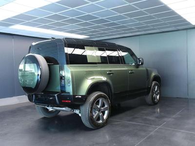 Land Rover Defender 110 D250