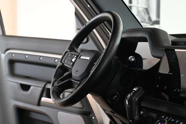 Land Rover Defender 110 P400e — photo 21