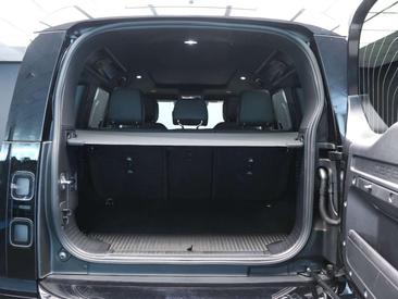 Land Rover Defender 110 D250 — photo 5