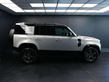 Land Rover Defender 110 D250 — photo 5