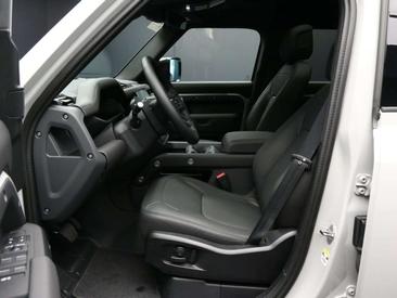 Land Rover Defender 110 D250 — photo 6