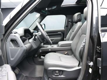Land Rover Defender 110 D250 — photo 12