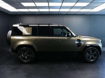 Land Rover Defender 110 D250 — photo 5