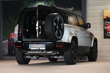 Land Rover Defender 110 P400e — photo 33