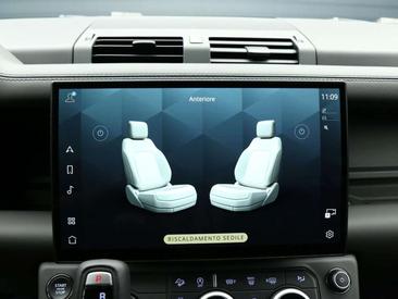 Land Rover Defender 110 D250 — photo 12