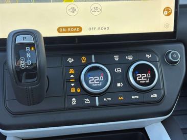 Land Rover Defender 90 D250 — photo 10
