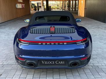 Porsche 911 Cabriolet Carrera 4 — photo 9