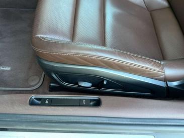 Porsche 911 Cabriolet Carrera 4 — photo 14