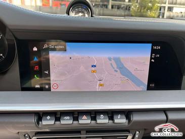 Porsche 911 Cabriolet Carrera 4S — photo 35