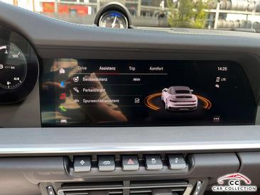 Porsche 911 Cabriolet Carrera 4S — photo 36